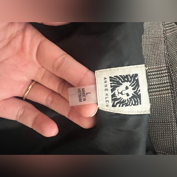 Oversized Plaid Blazer from Anne Klein - Picture 6 of 8